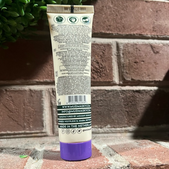 MUDMASKY Vitamin-Infused Scalp Serum

60ml / 2.0FL. OZ. - Picture 6 of 8